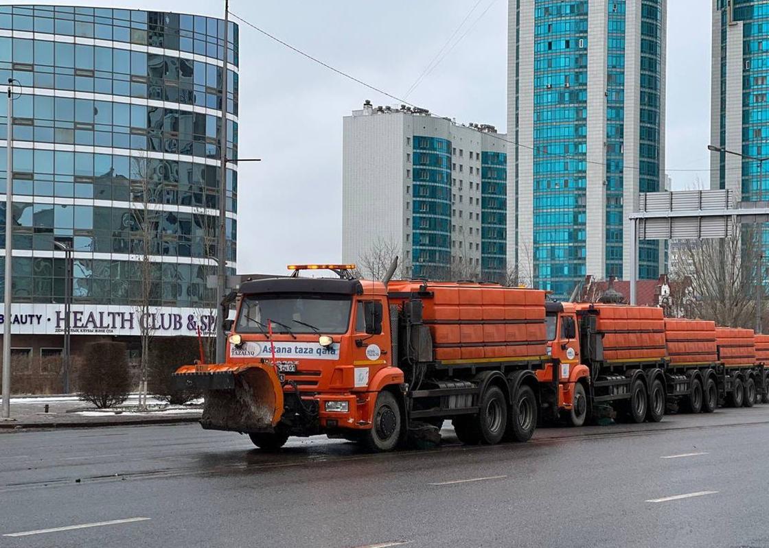 Астана көшесіндегі ауыр техникалар