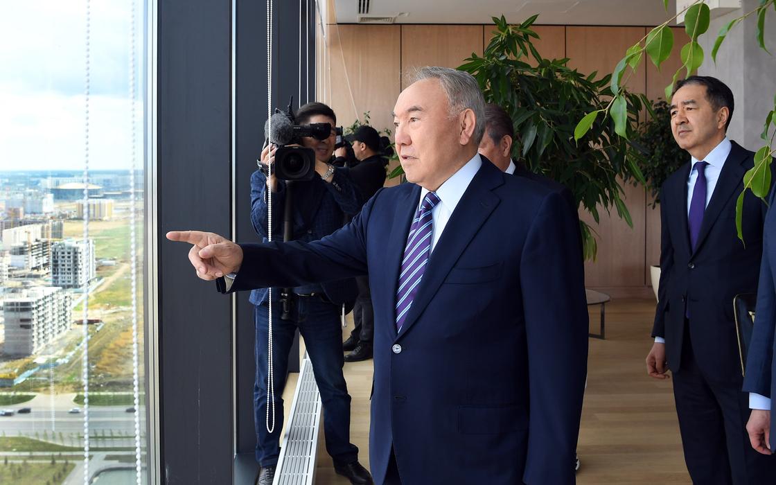 «Как будто вы Казахстан не знаете»: Назарбаев о поездках депутатов по регионам