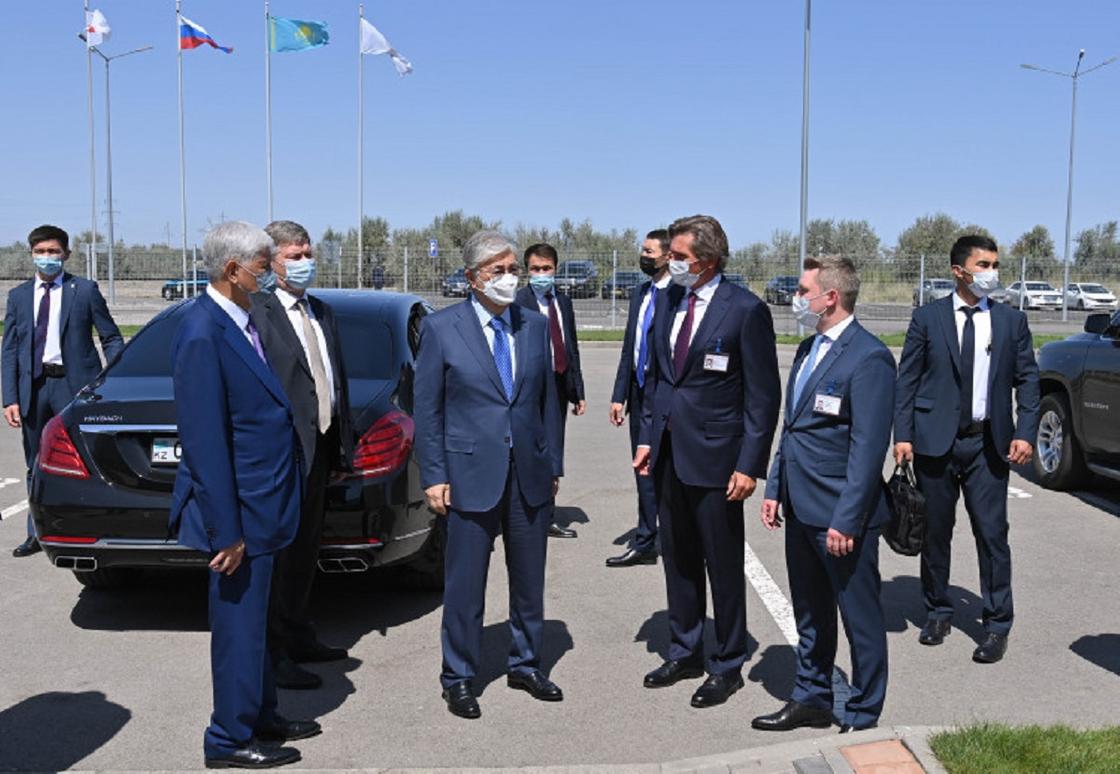 Президент посетил ТОО «Лукойл Лубрикантс Центральная Азия»
