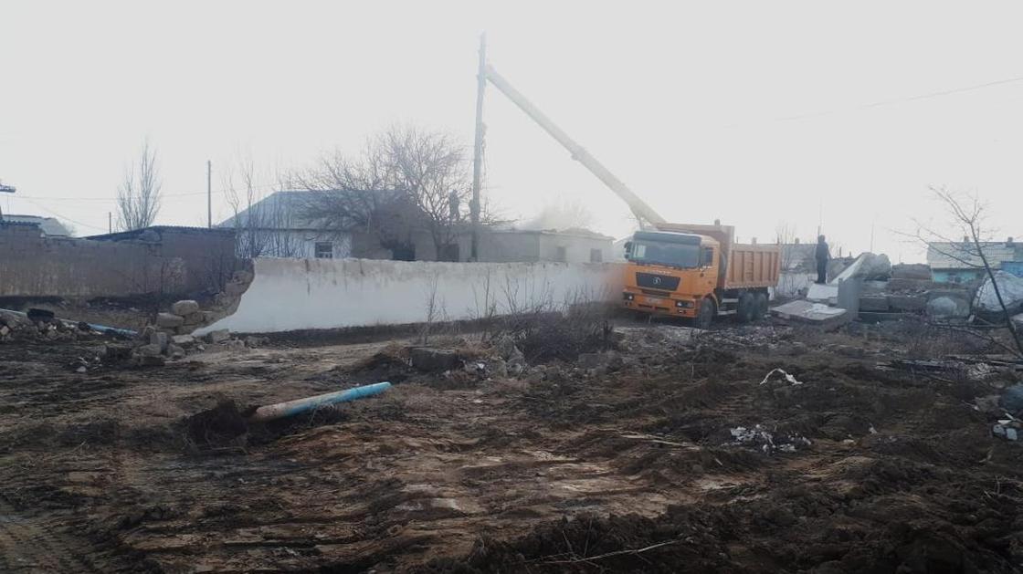 Возле мавзолея в Туркестане решили снести жилые дома