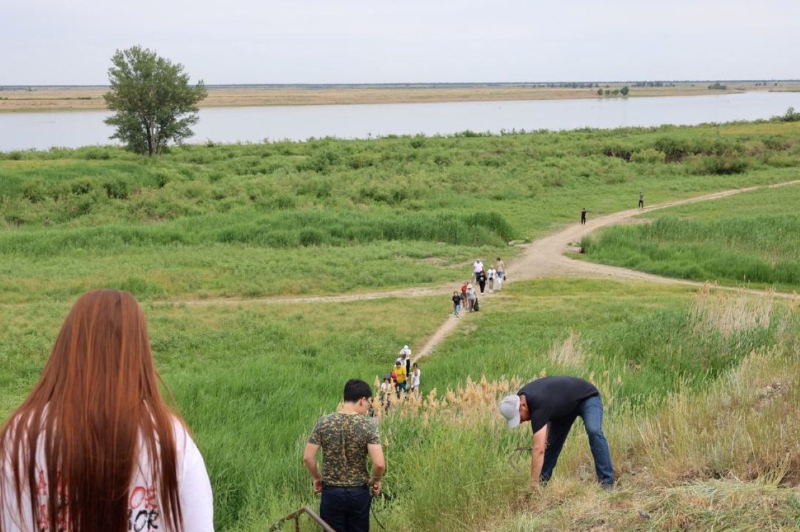 Экологическая акция "Чистый Иртыш начинается с чистого берега" в Курчатове
