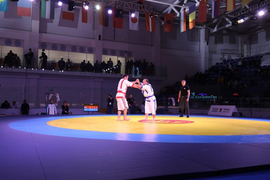 Первую золотую медаль завоевала сборная Казахстана на ЧМ по Qazaq Kuresi