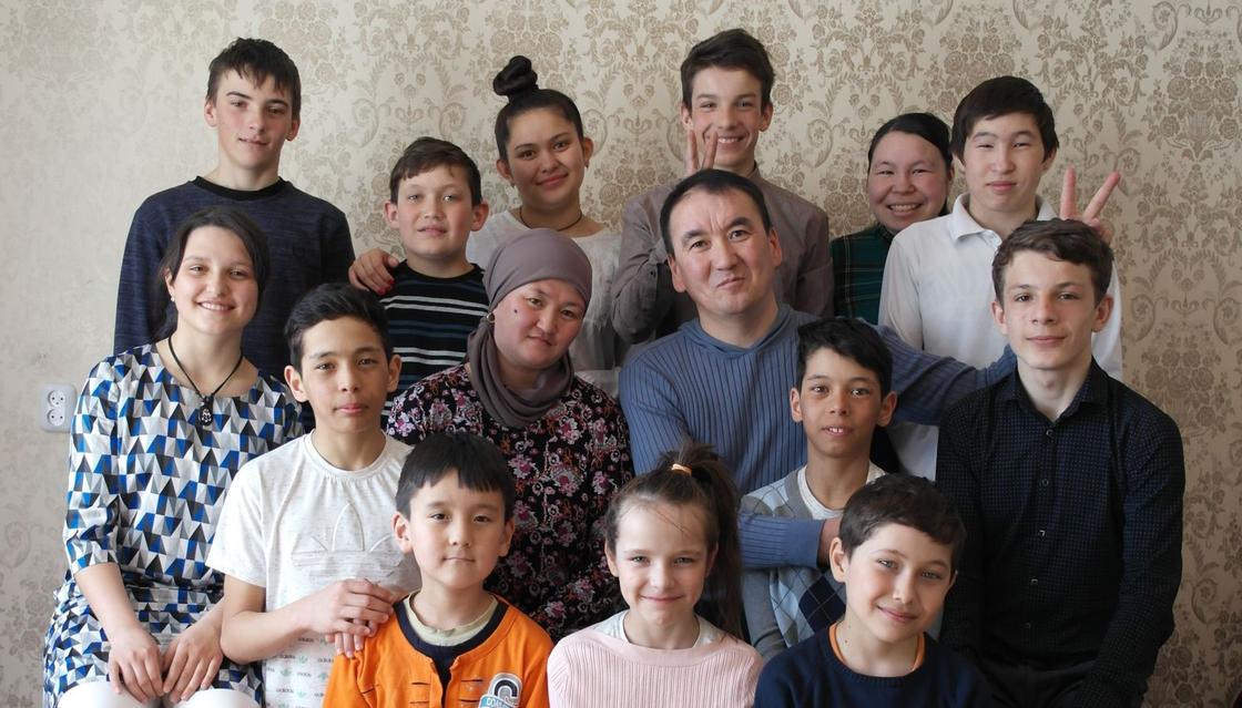 Как подготовиться к учебному году, рассказал отец 13 детей из Акмолинской области