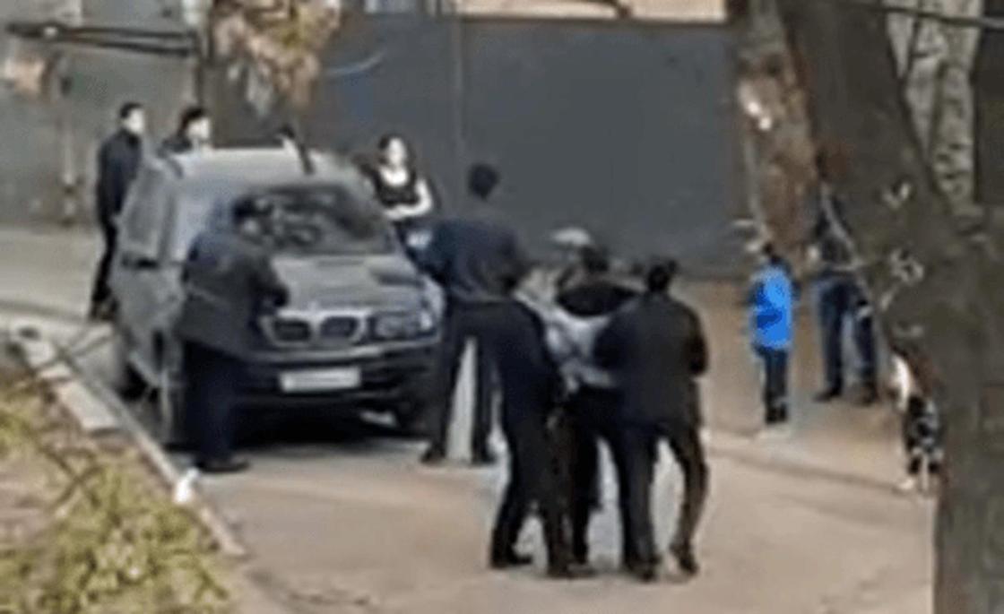 Скандальное видео с "беспределом" прокомментировала полиция Шымкента