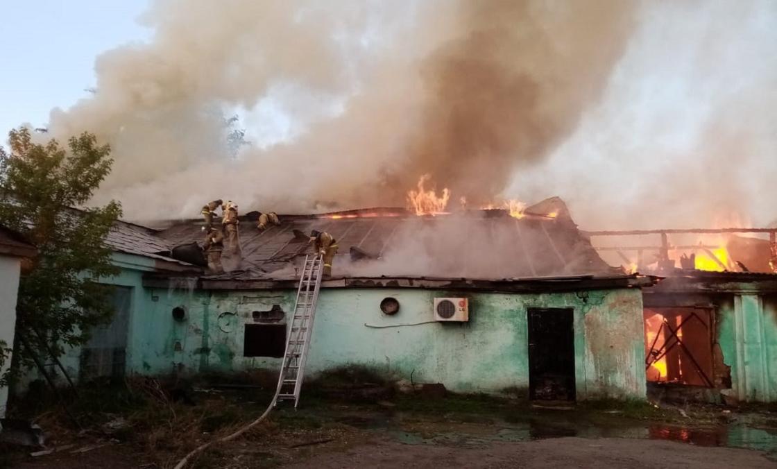 Пожар на рынке в Щучинске