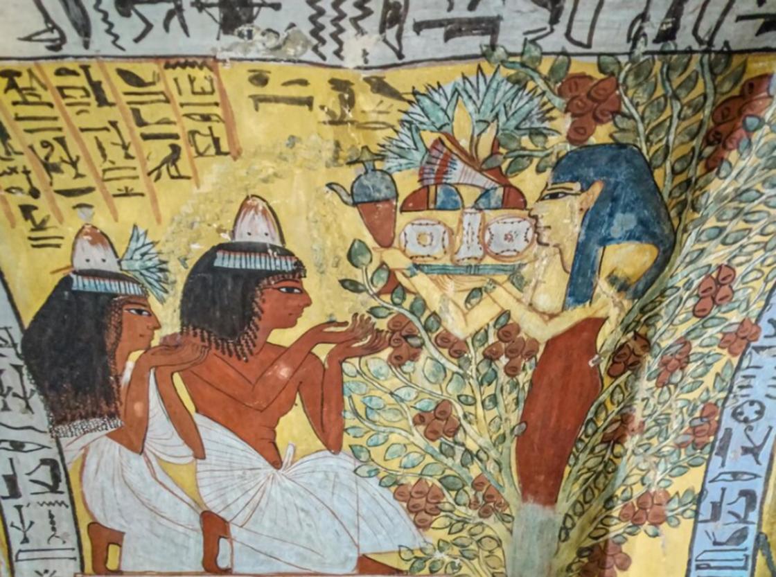 Египетская фреска с изображением богини внутри дерева