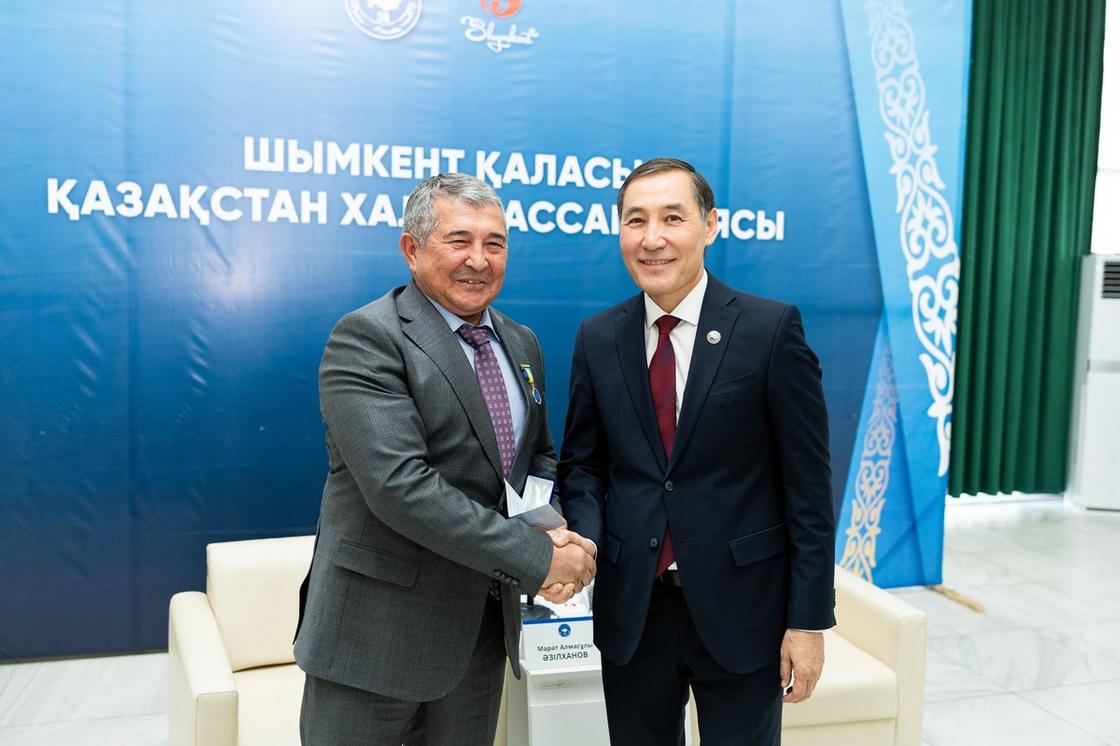 Марат Әзілхановтың этномәдени бірлестіктер төрағаларымен кездесуі