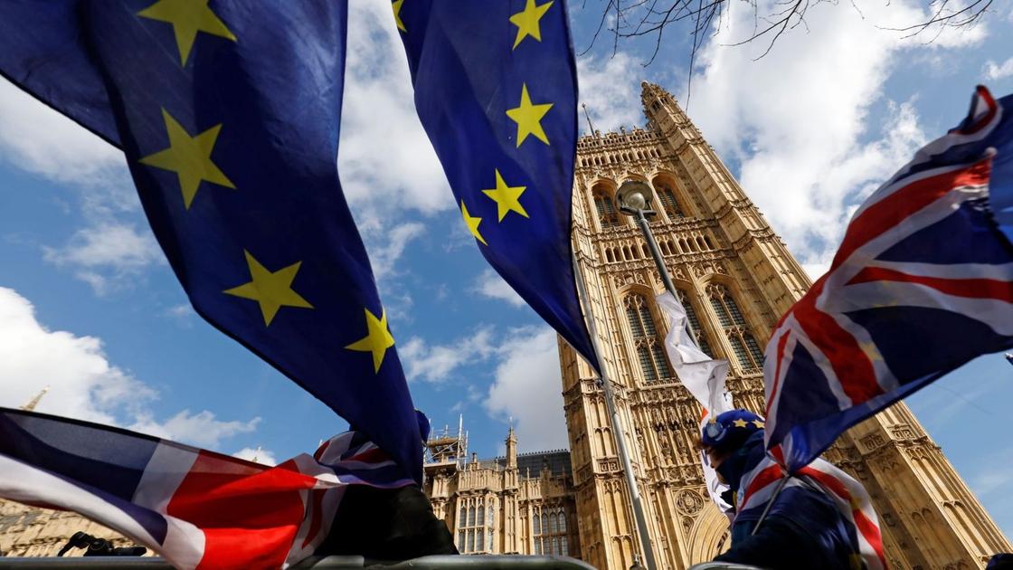 Великобритания отложила Brexit Великобритания отложила Brexit