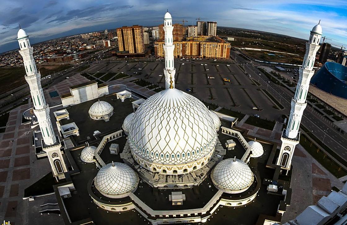 Воздержаться от намаза в мечетях и ифтара в Рамазан призвал главный имам Нур-Султана