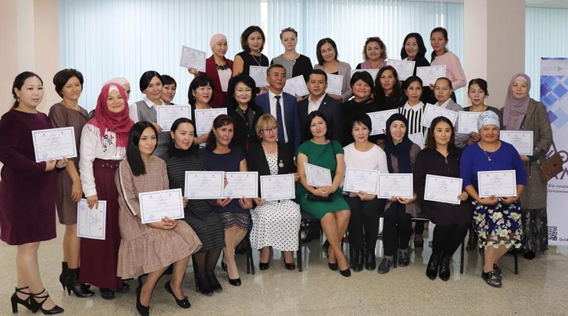 Более 150 многодетных мам обучились основам бизнеса в Алматы (фото)