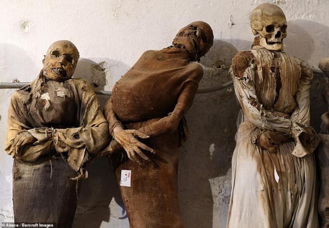 «Город мертвых»: где находится одно из самых жутких кладбищ мира (фото, видео)