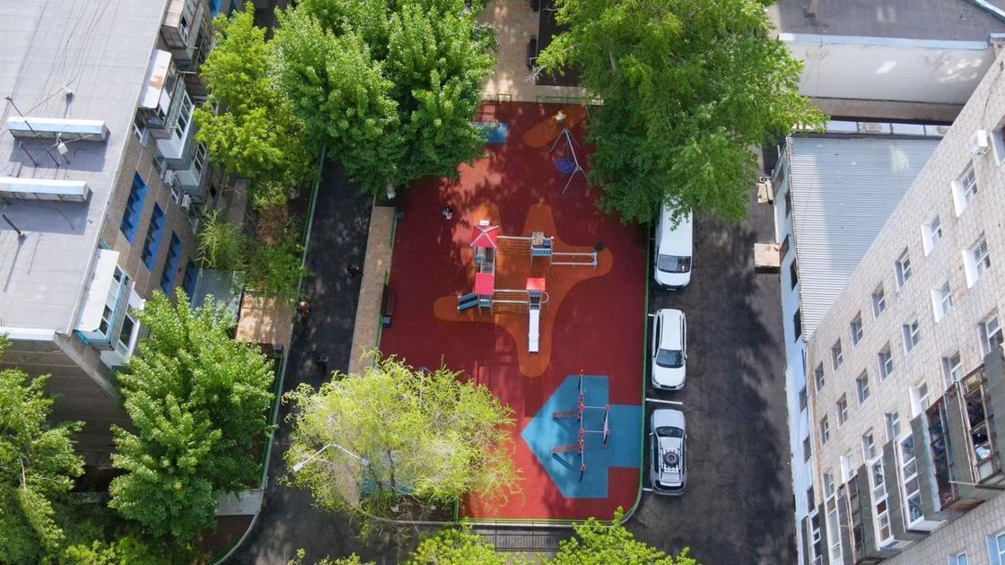 Обновленный двор в районе Байконыр