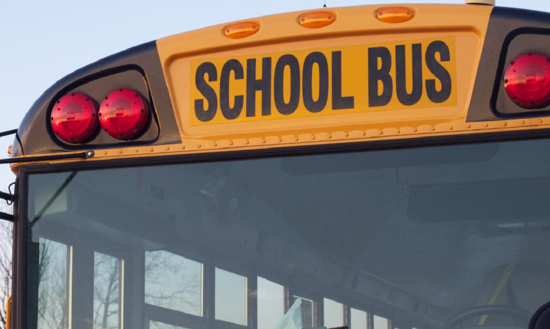 Водитель не пускал детей в школьный автобус в Нур-Султане