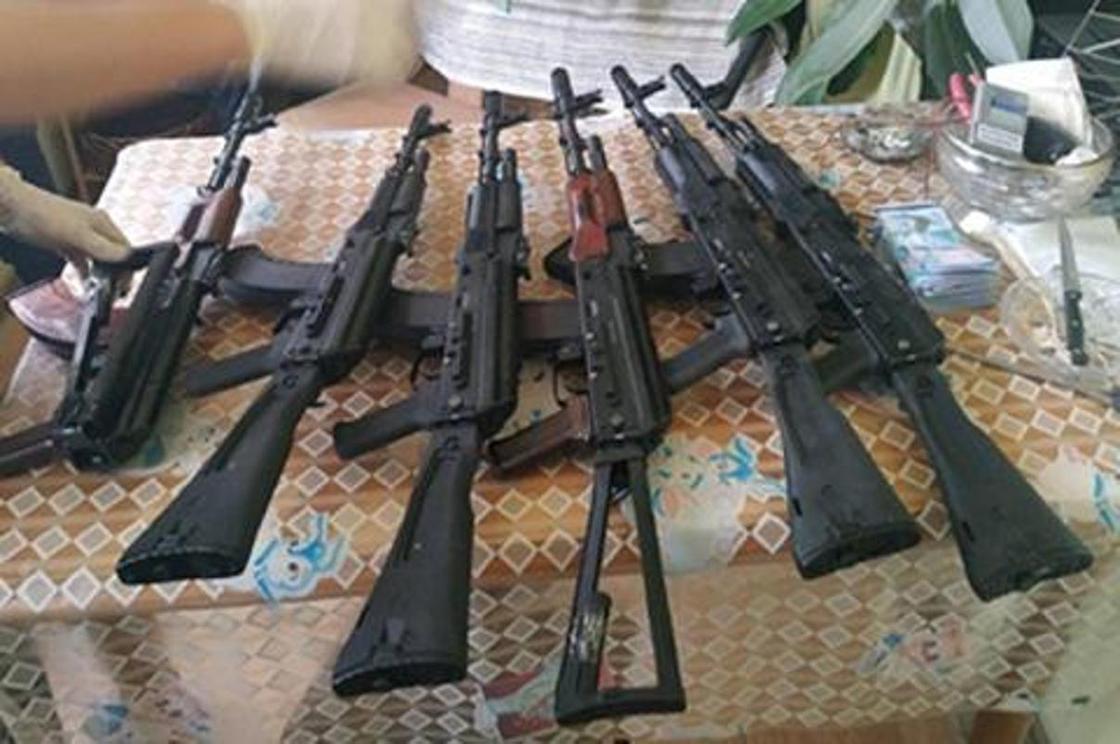 Торговцев оружием задержали в Алматы, Шымкенте и Кызылорде (фото)