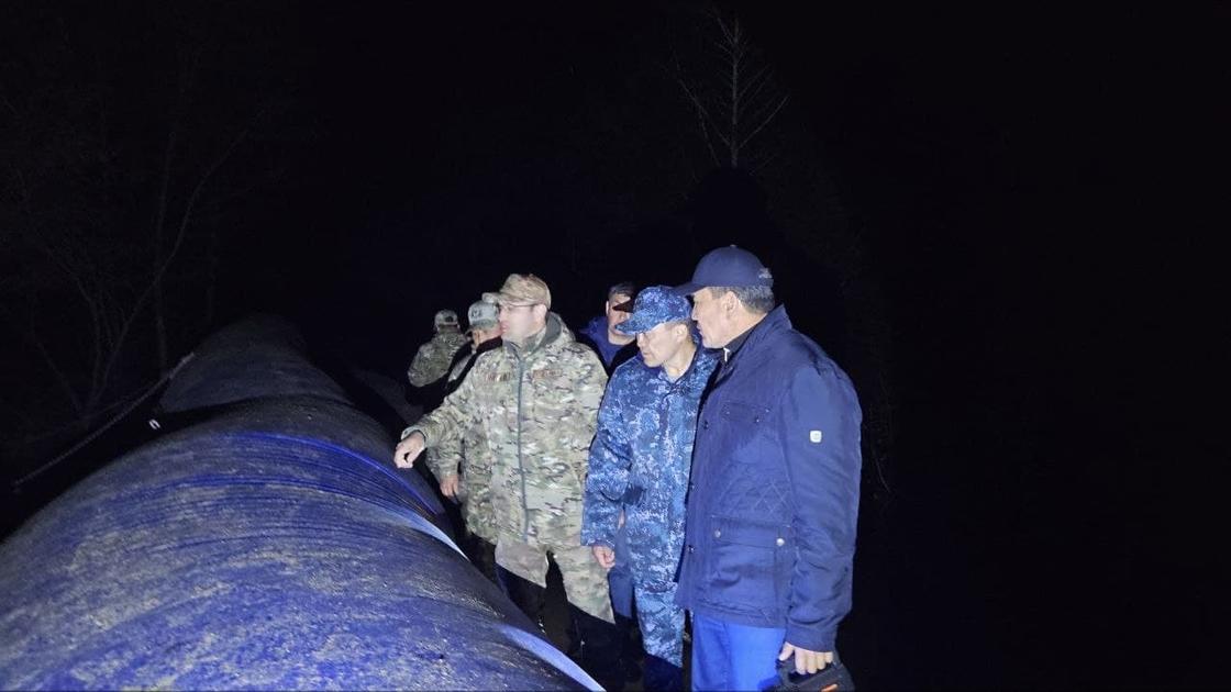 Укрепление дамбы в селе Тепличное Укрепление дамбы в селе Тепличное