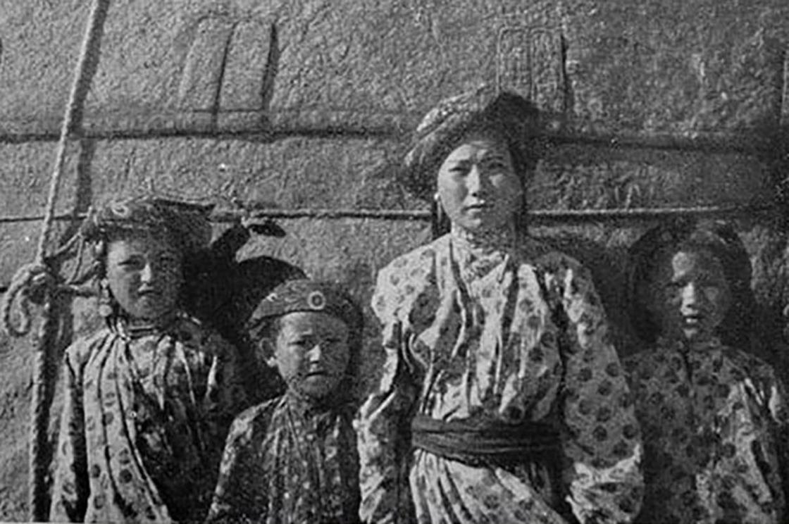 Как изменились казашки за последние 100 лет