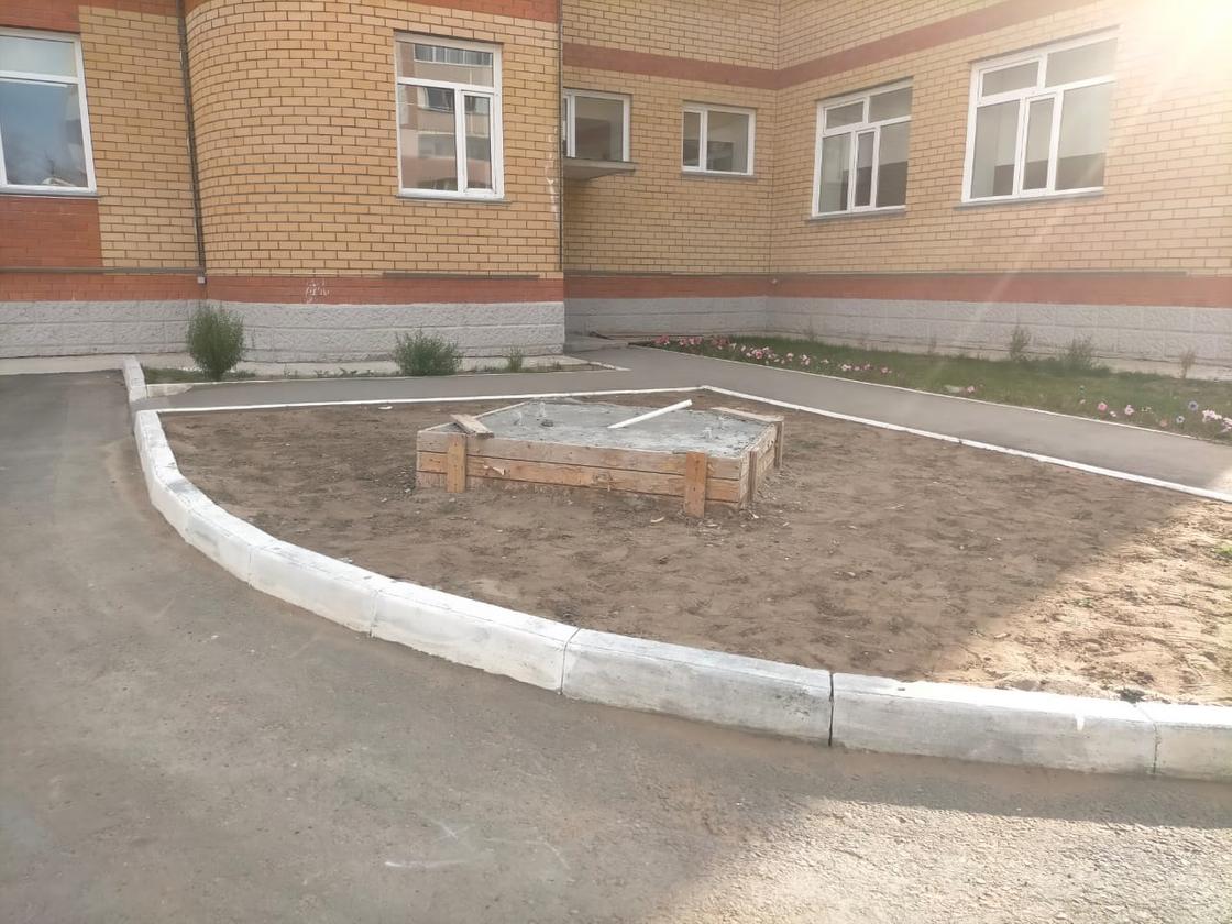Территория школы в Павлодаре