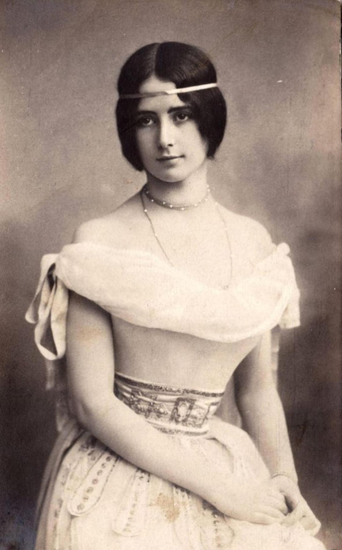 8 фотографий Клеопатры Дианы де Мерод - самой красивой девушки XIX века