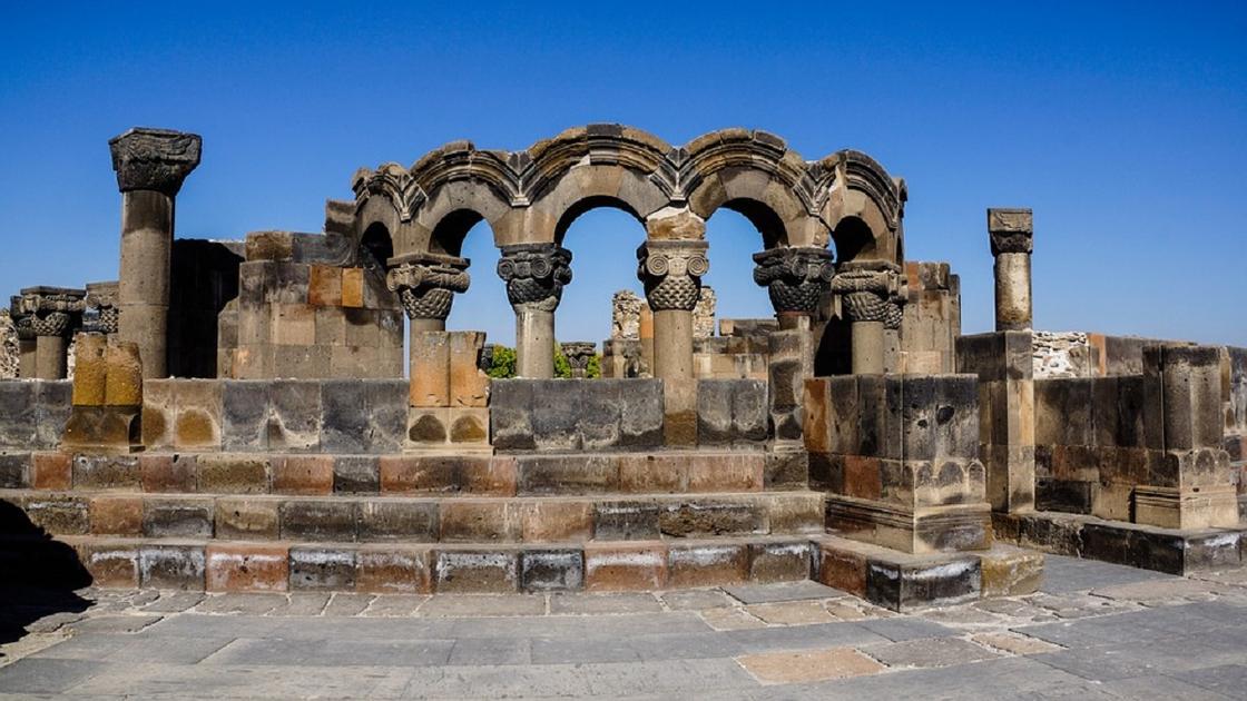 Руины в Армении