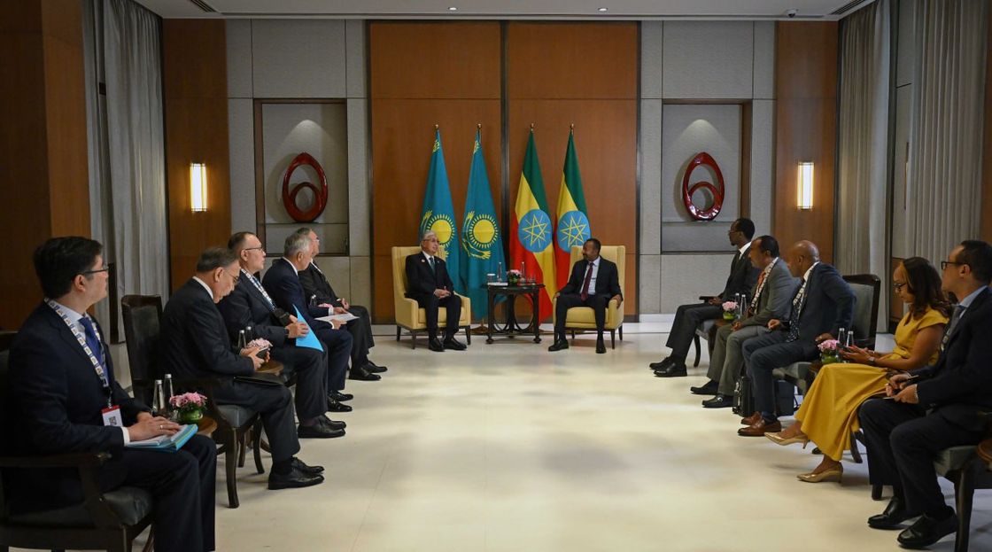Президент Эфиопия премьер-министрі Абий Ахмедпен кездесті