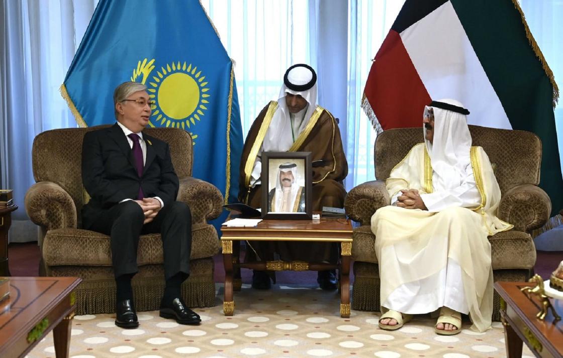 Мемлекет басшысы Кувейттің тақ мұрагерімен кездесу өткізуде