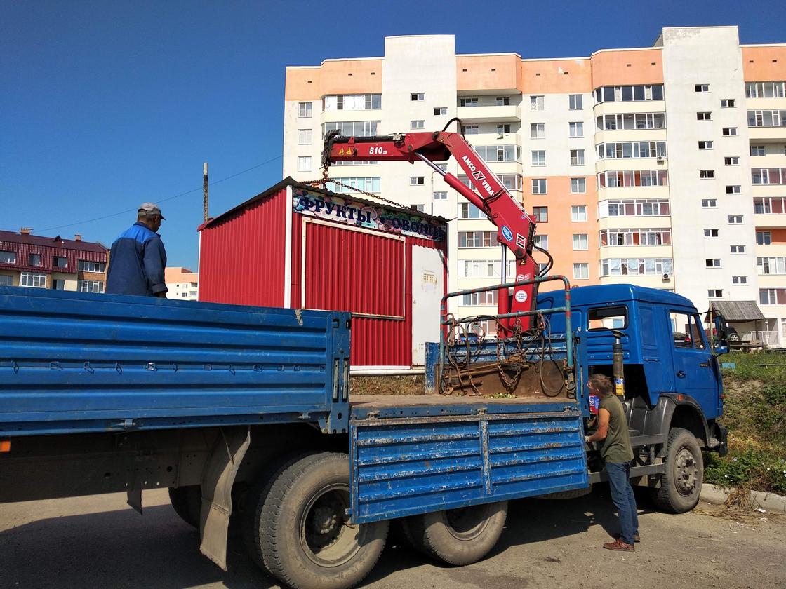 В Усть-Каменогорске демонтировано более 380 киосков и рекламных конструкций