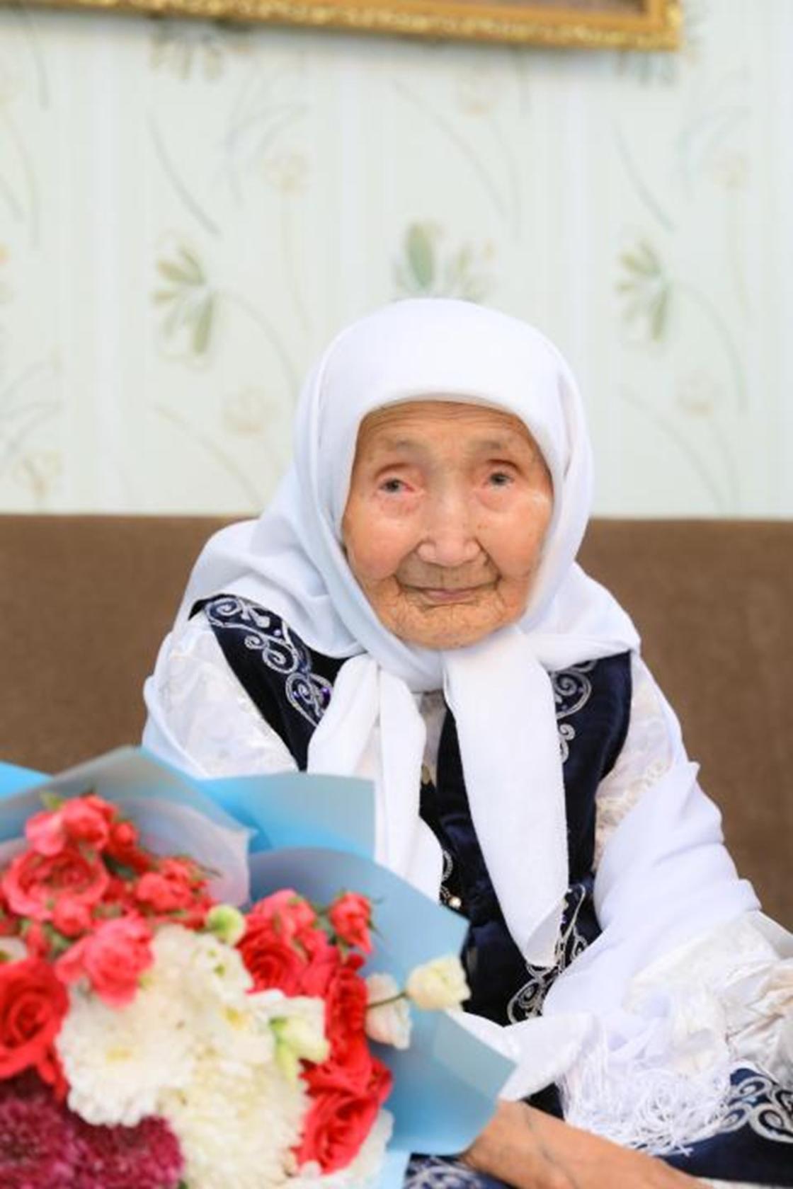 Жәкібай Бисенғалиева Жәкібай Бисенғалиева