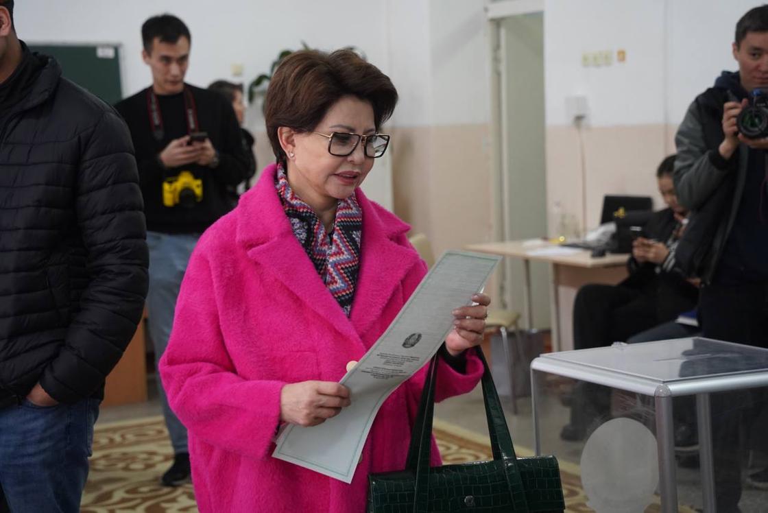Роза Рымбаева на выборах