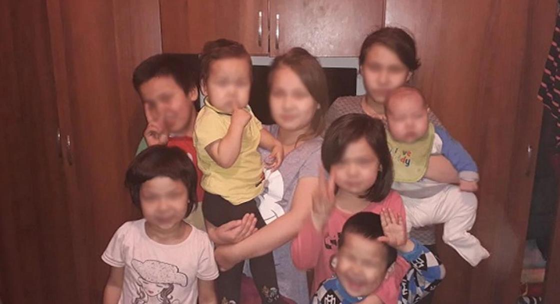 Семья с восемью детьми живет в крохотной комнатке в Алматы Семья с восемью детьми живет в крохотной комнатке в Алматы