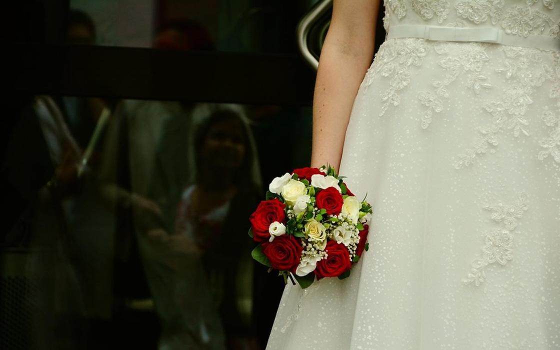 Женихи с того света: браки с двумя покойниками зарегистрировали в Караганде
