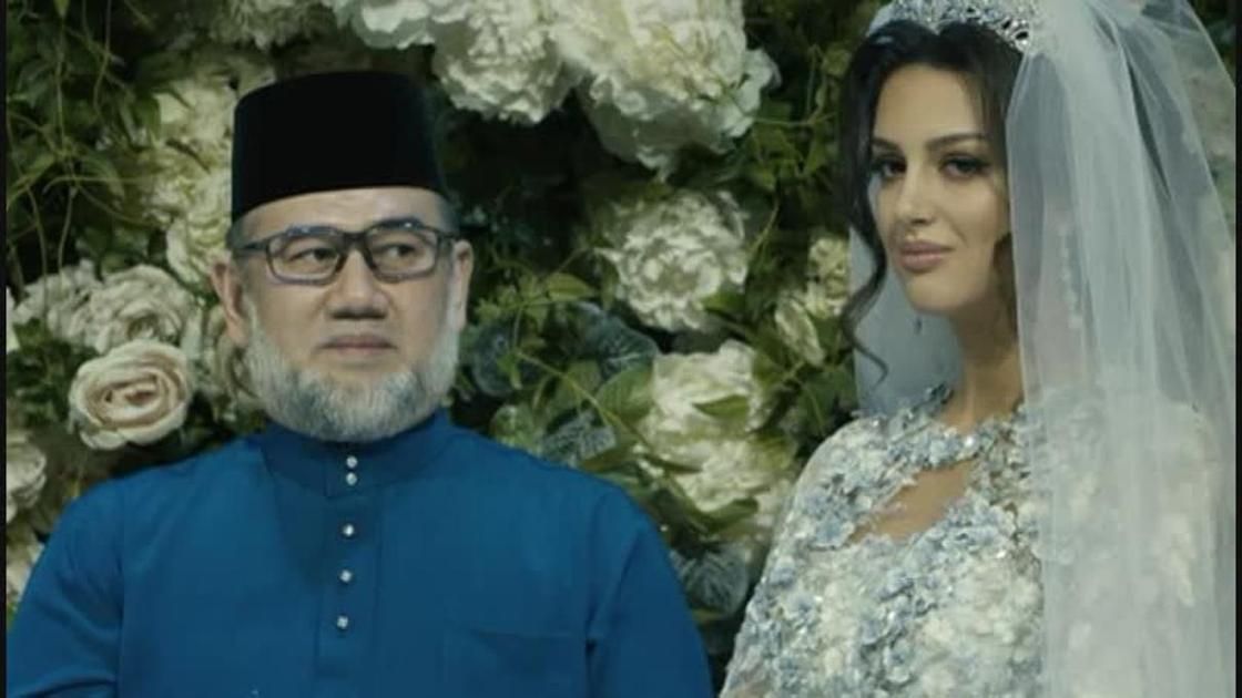 СМИ: Отрекшийся от престола Король Малайзии разводится с «Мисс Москва»