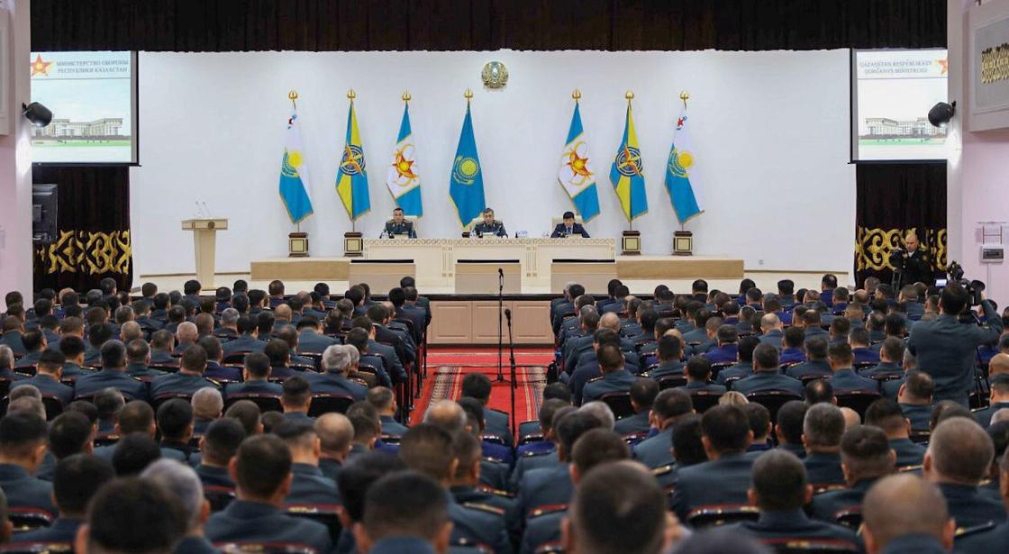 Қорғаныс министрлігінде кеңейтілген алқа отырысы өтті Қорғаныс министрлігінде кеңейтілген алқа отырысы өтті