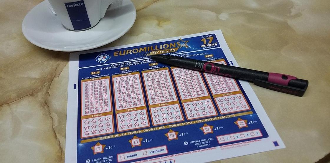 Мужчина выиграл в лотерею рекордные для страны 190 млн евро