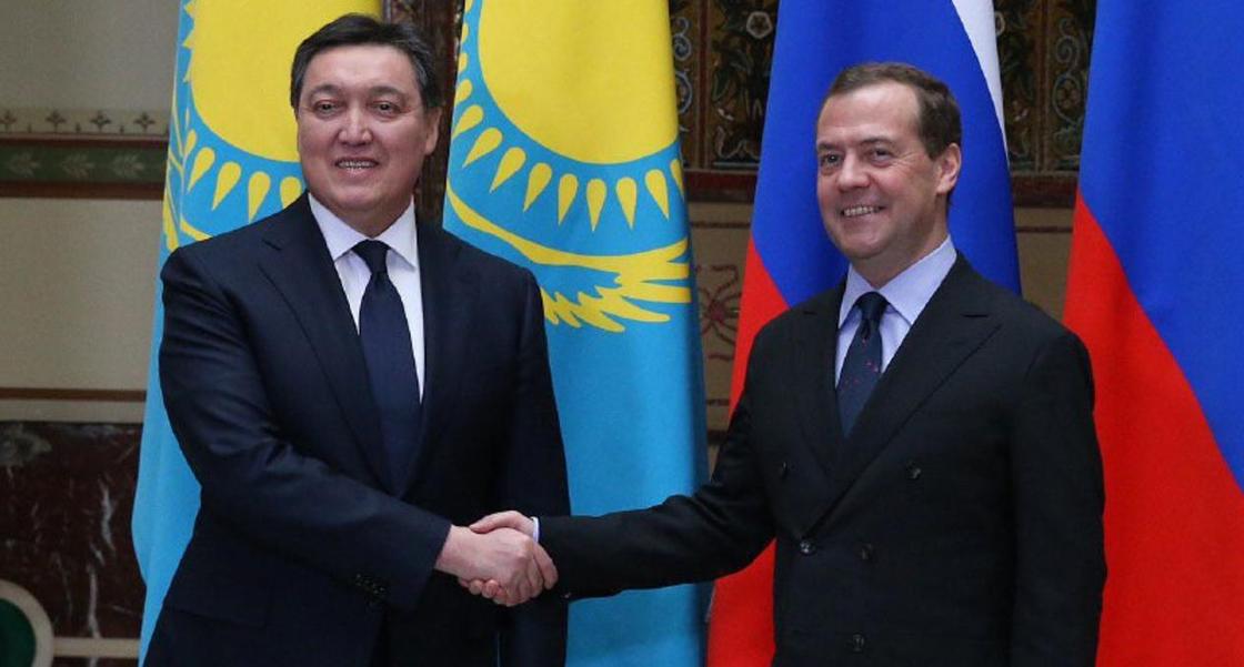 Мамин и Медведев обсудили сотрудничество Казахстана и России