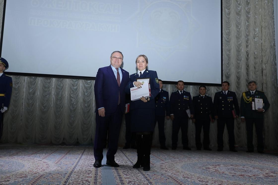 Актюбинские прокуроры отметили профессиональный праздник
