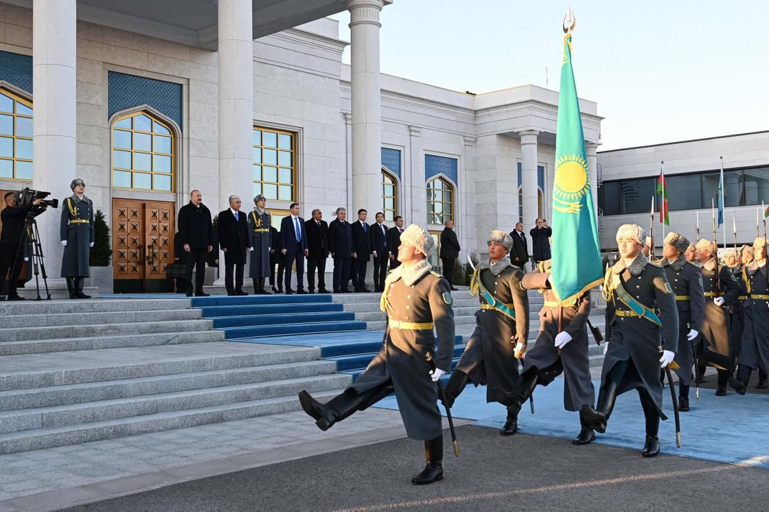 Ильхам Алиев прибыл в Казахстан