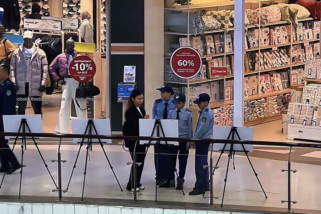 Ақтөбеде полиция қызметін бейнелейтін фотокөрме өтті