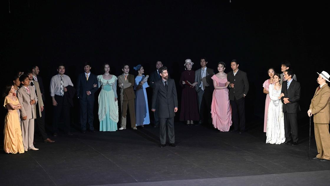 Актеры показали президенту отрывок из пьесы "Магжан"