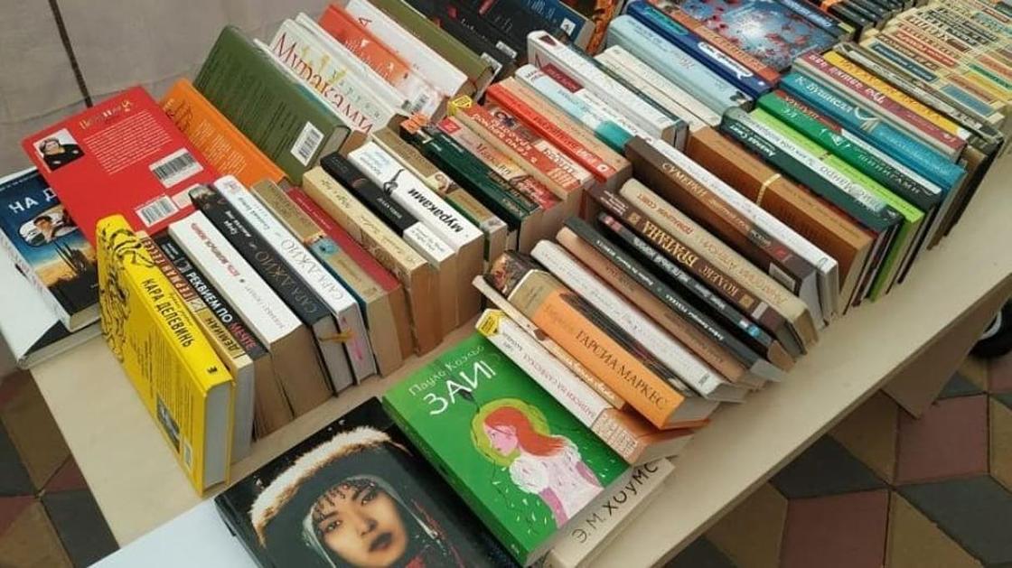 В Нур-Султане третий год подряд ежемесячно проводится книжный фестиваль