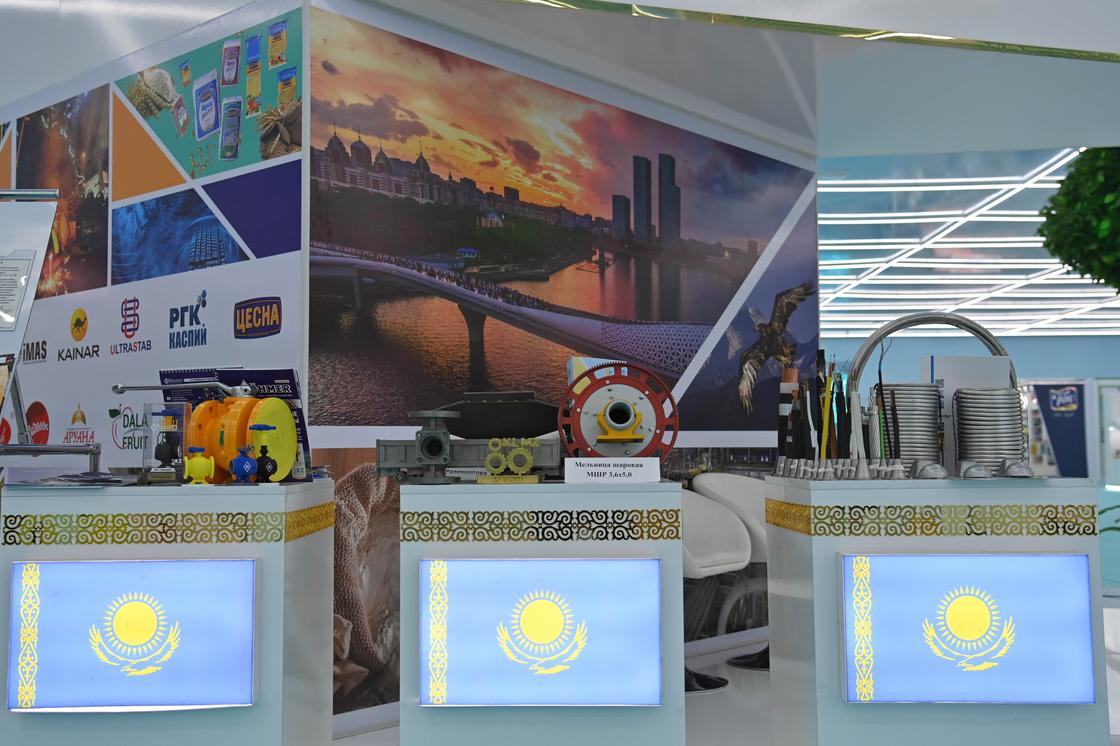 Казахстанские экспонаты на выставке национальных товаров стран Центральной Азии
