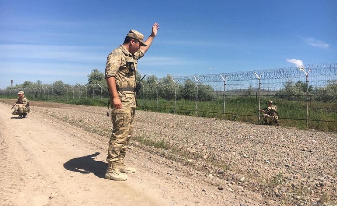 Подозреваемого в особо опасном преступлении задержали на границе с Кыргызстаном