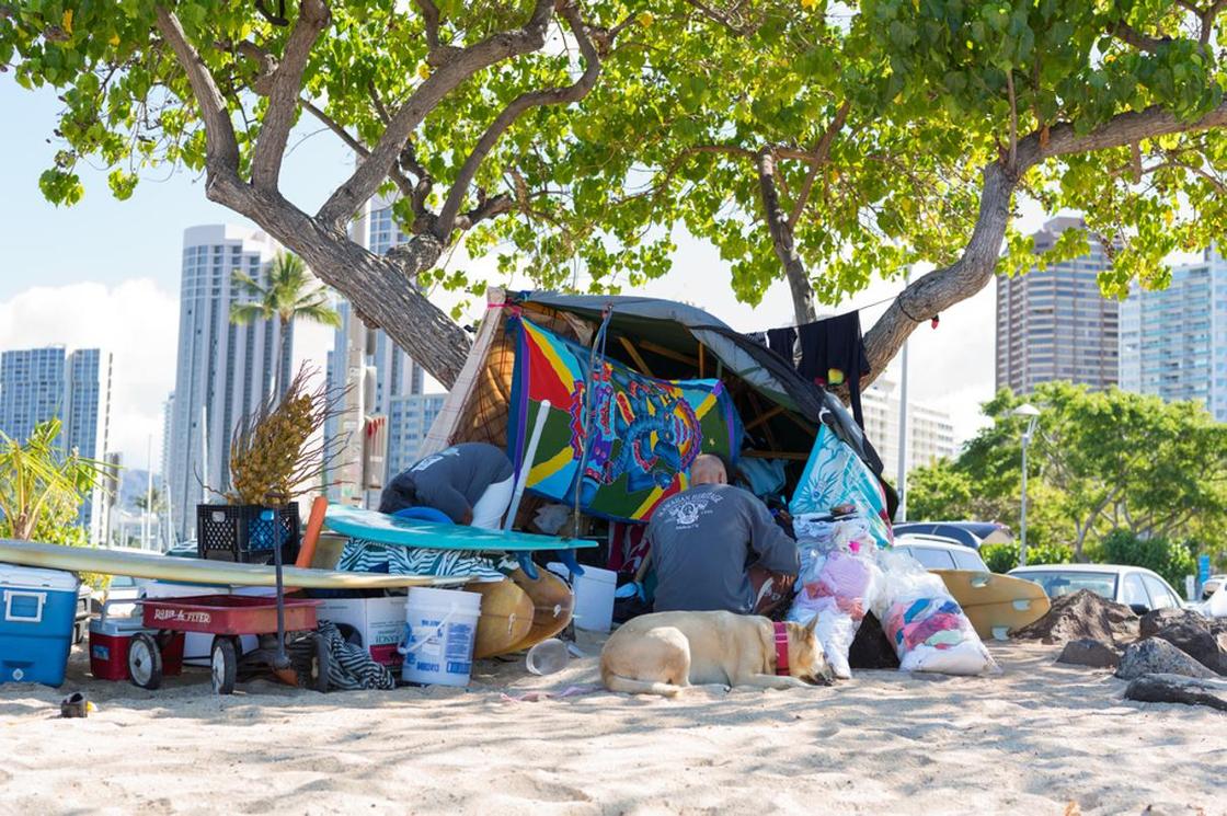 ФОТОРЕП Каждый сотый – бездомный: как живут многочисленные бомжи на Гавайях (фото)