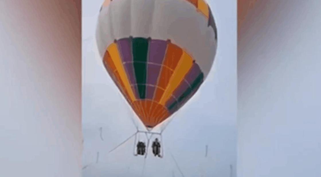 Смертельный полет матери с сыном на воздушном шаре попал на видео
