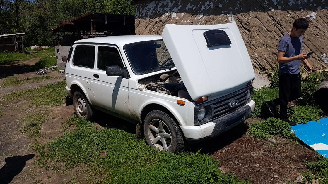 Охота на "Ниву": угонщика и скупщика краденых машин задержали в Алматы (фото)