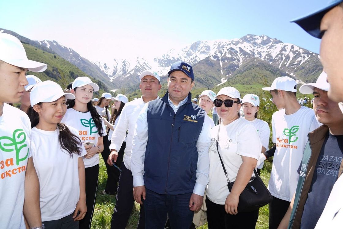 Акция "Таза Қазақстан" в Туркестанской области