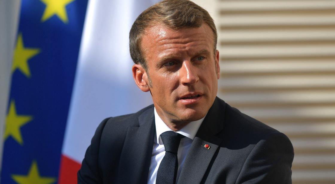 Макрон объявил о жестком карантине во Франции и закрытии внешних границ ЕС