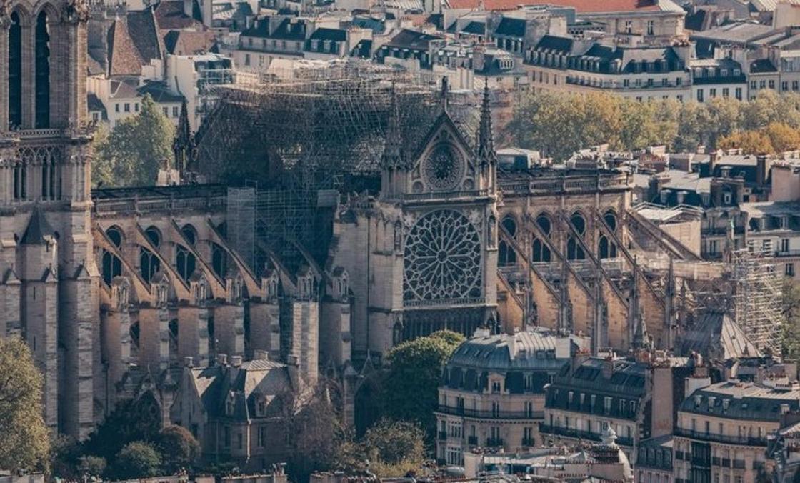 Пожар в соборе Парижской Богоматери: озвучена наиболее вероятная причина возгорания