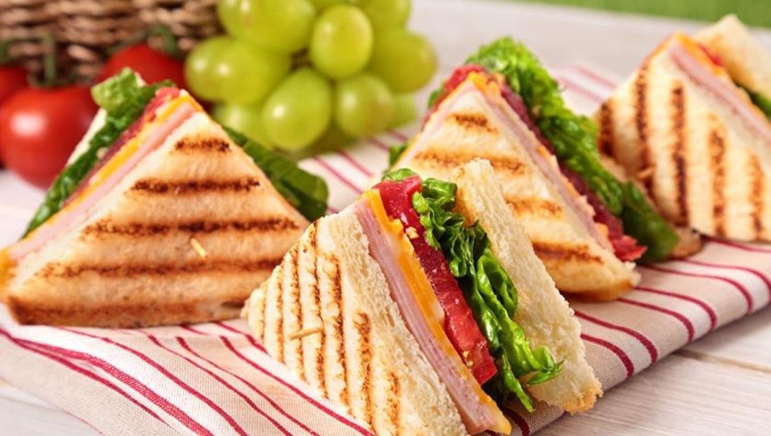 Опасные «французские» сэндвичи нашли на прилавках Астаны
