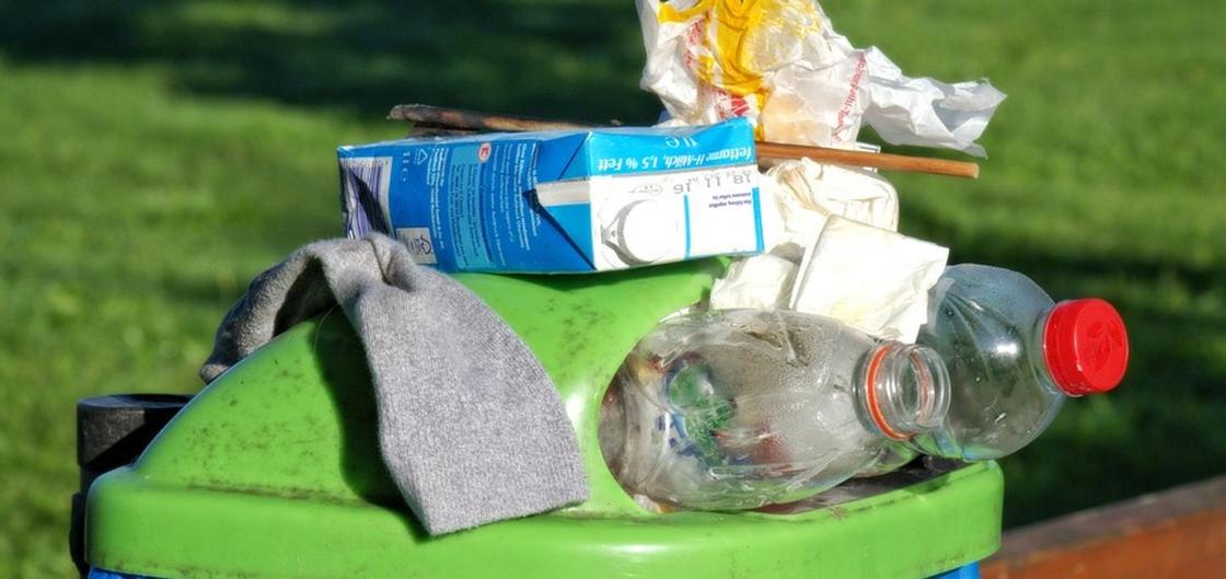 Казахстанцам рассказали, куда сдавать мусор на переработку
