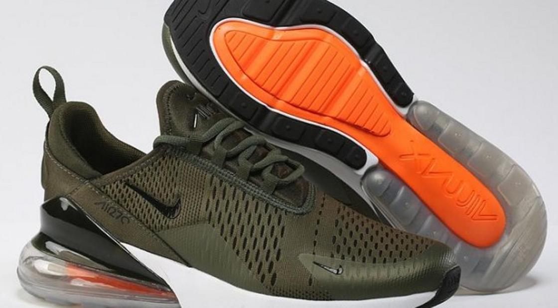 Компанию Nike обвинили в оскорблении мусульман из-за логотипа на подошве Компанию Nike обвинили в оскорблении мусульман из-за логотипа на подошве
